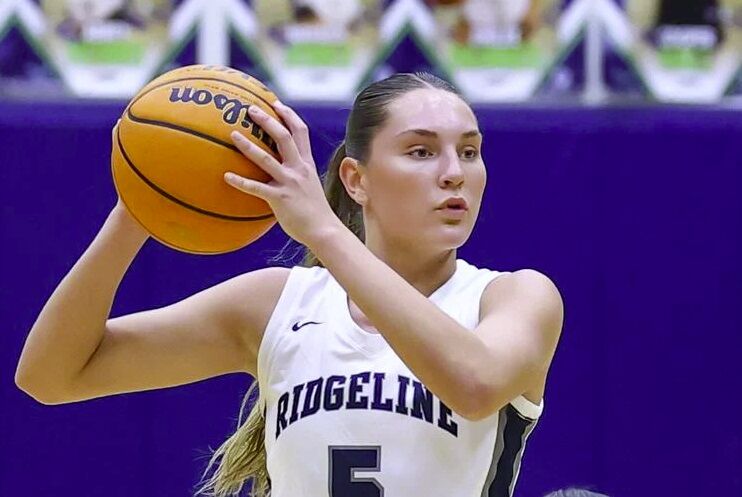 Emilee Skinner - Ridgeline basketball